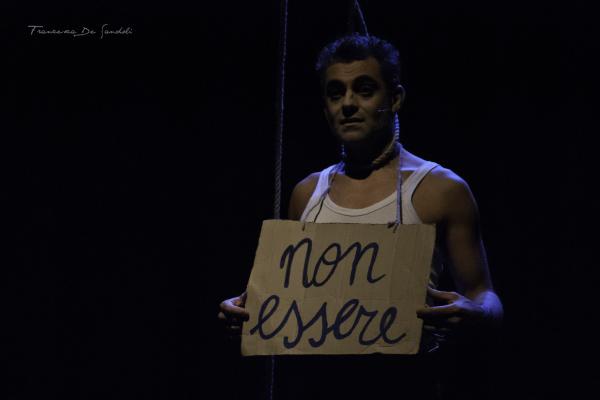 to be or not to be Chaplin